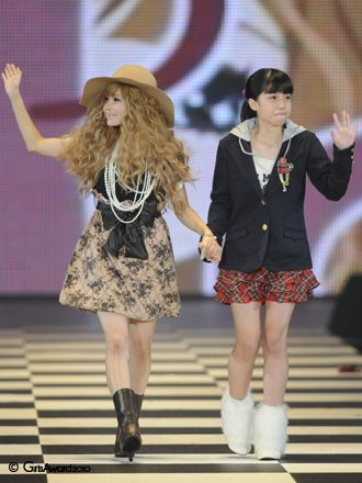 益若つばさ・手塚美桜