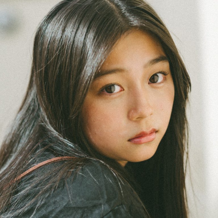 稲光亜依