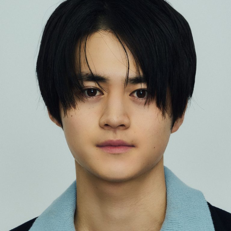鈴鹿央士